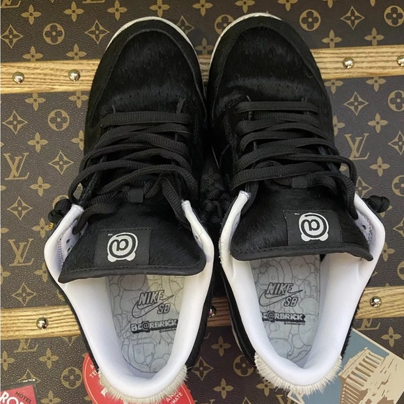 Size 11 - Nike SB Dunk Low "Medicom Toy” with Original Box - Picture 5 of 11